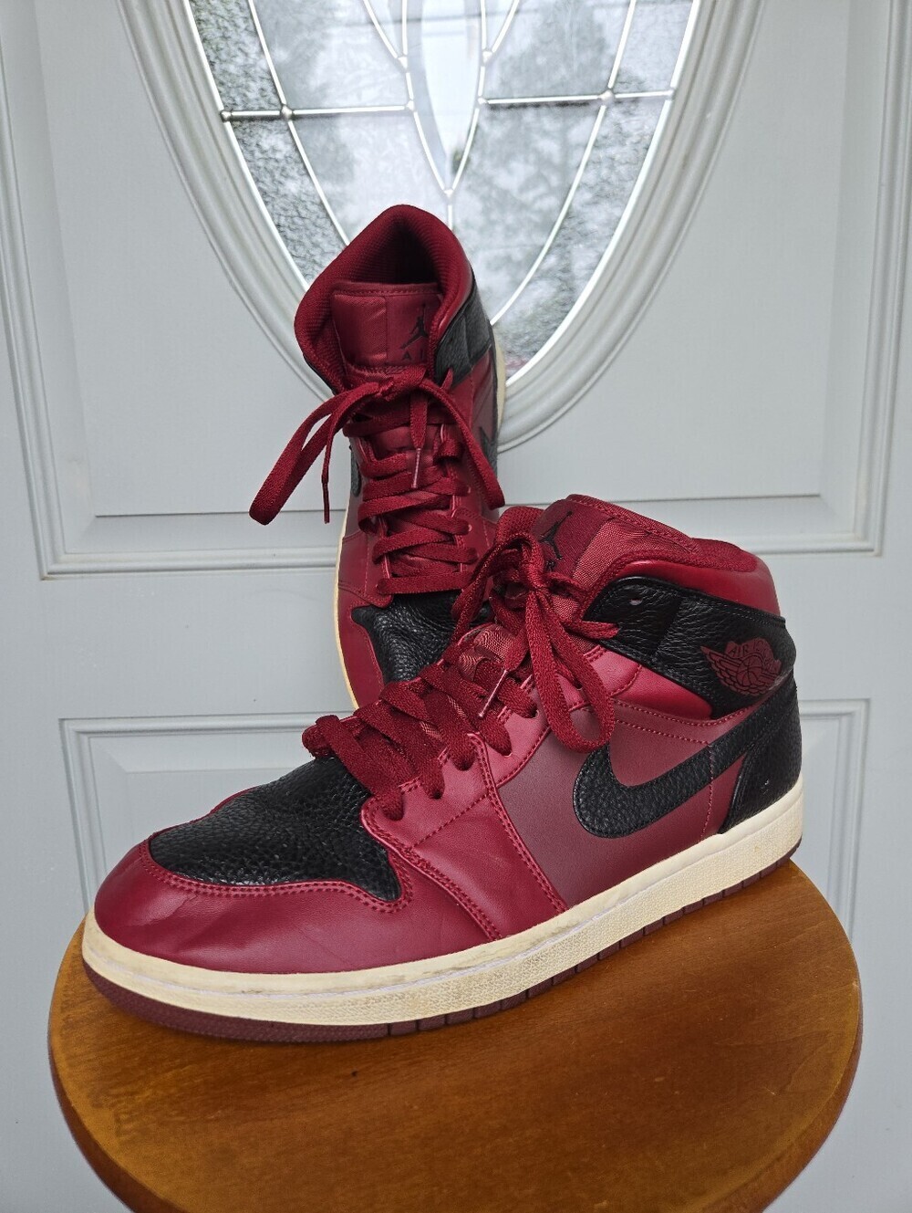 Jordan Air Jordan 1 Mid Retro Reverse Banned Red Black